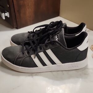 Adidas Men's Black and White Sneakers